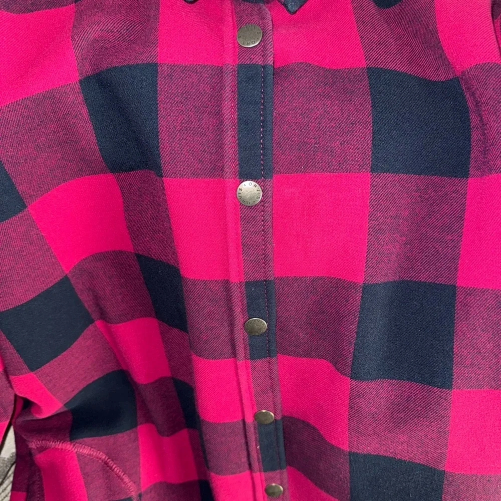Men’s Orvis plaid Pink and Black Button-Up Shirt - Picture 4 of 6
